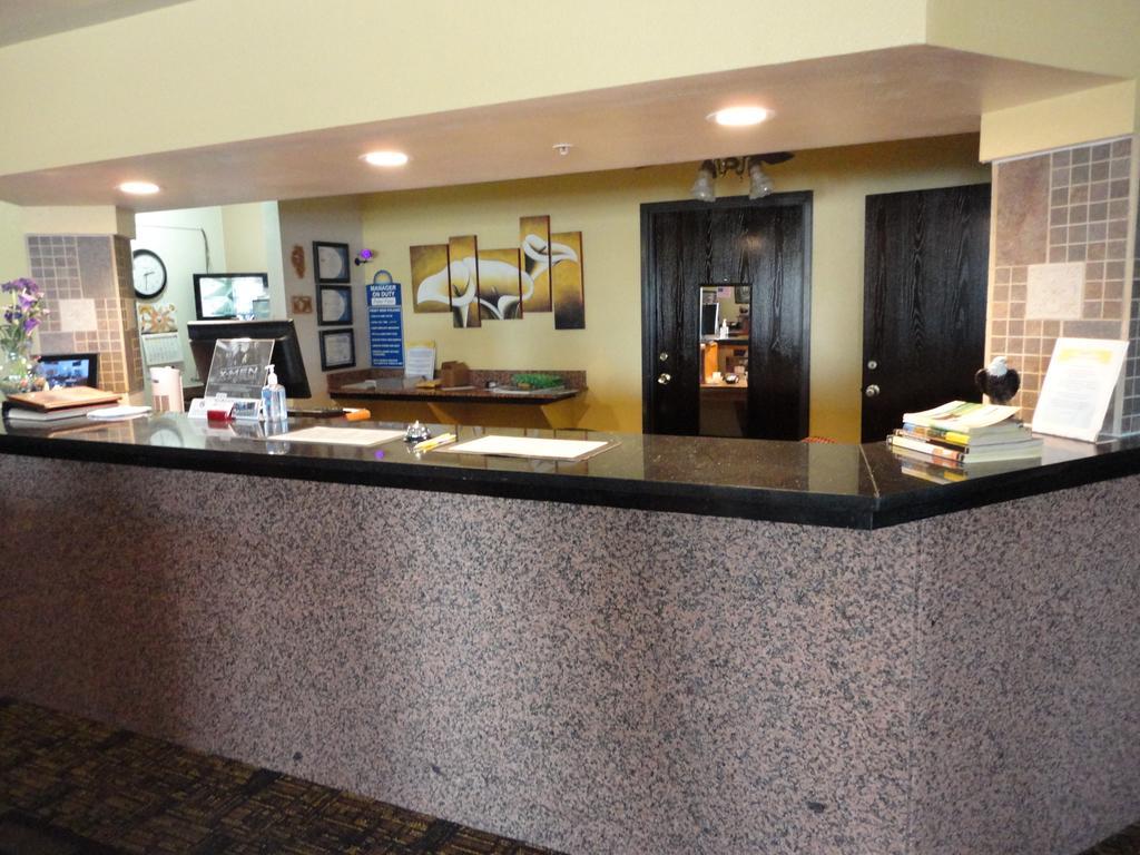 Days Inn By Wyndham Lamar Extérieur photo