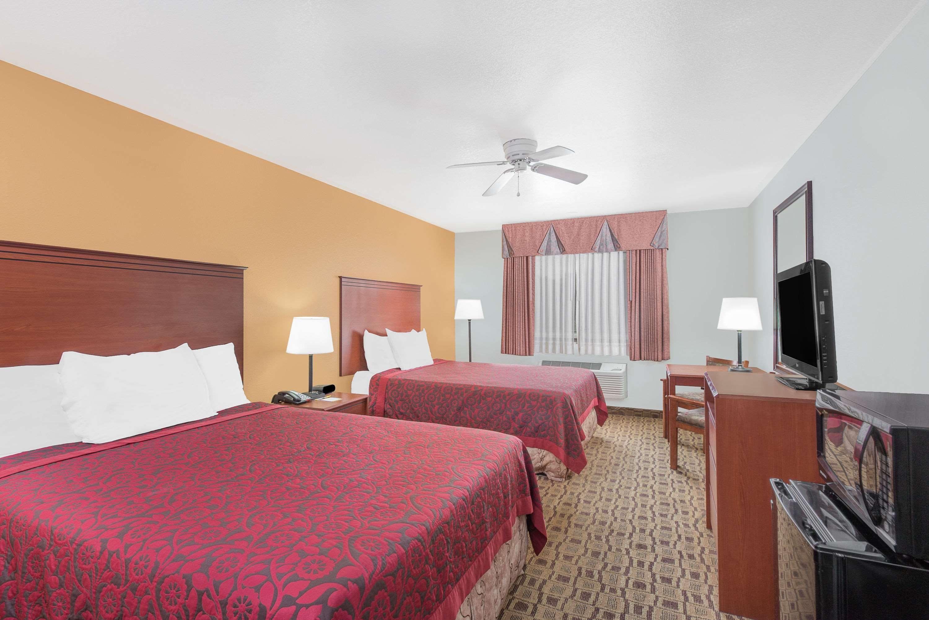 Days Inn By Wyndham Lamar Extérieur photo
