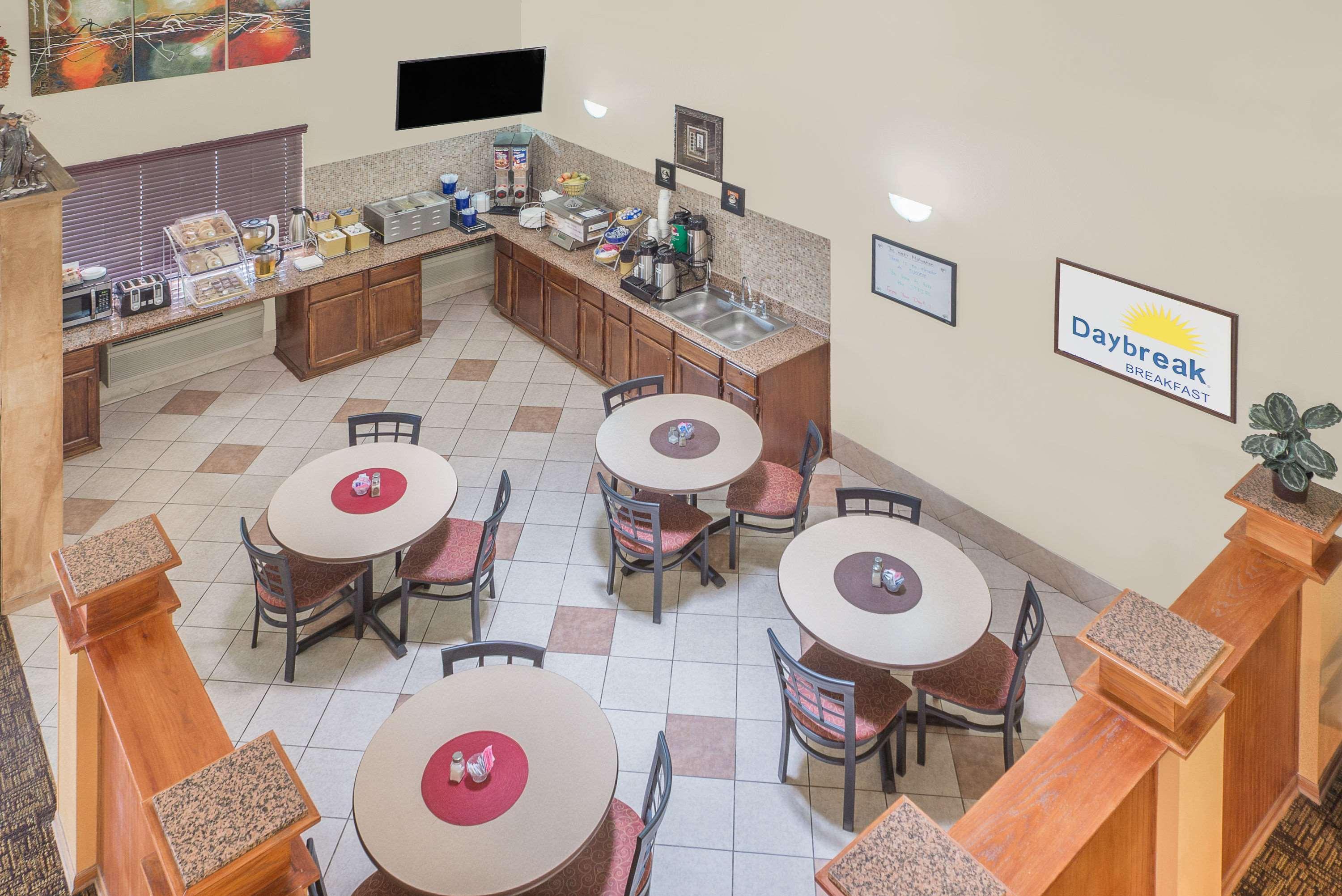 Days Inn By Wyndham Lamar Extérieur photo