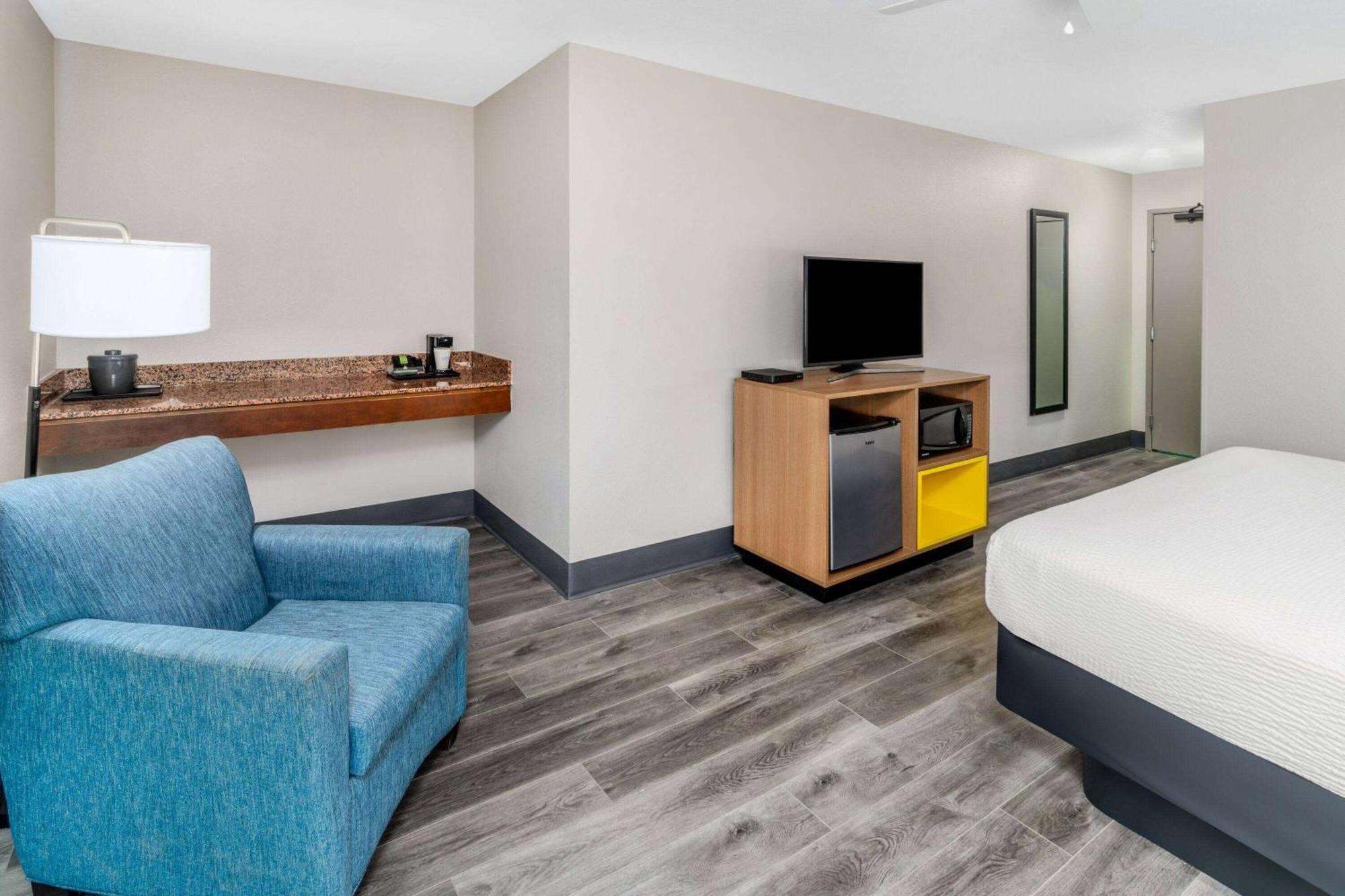 Days Inn By Wyndham Lamar Extérieur photo