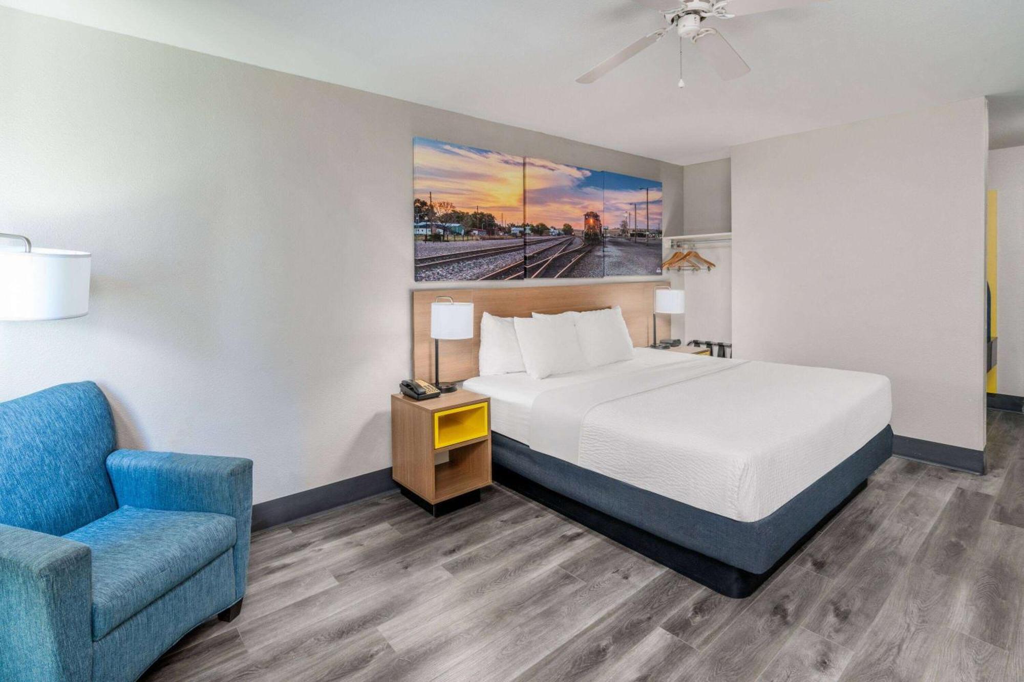 Days Inn By Wyndham Lamar Extérieur photo